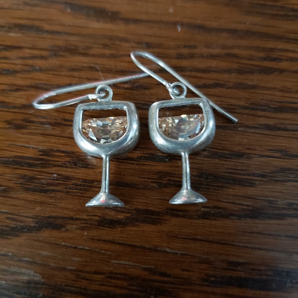 Silpada white wine earrings